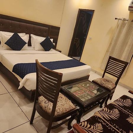 Hotel City Lite Delhi Нью-Дели Экстерьер фото