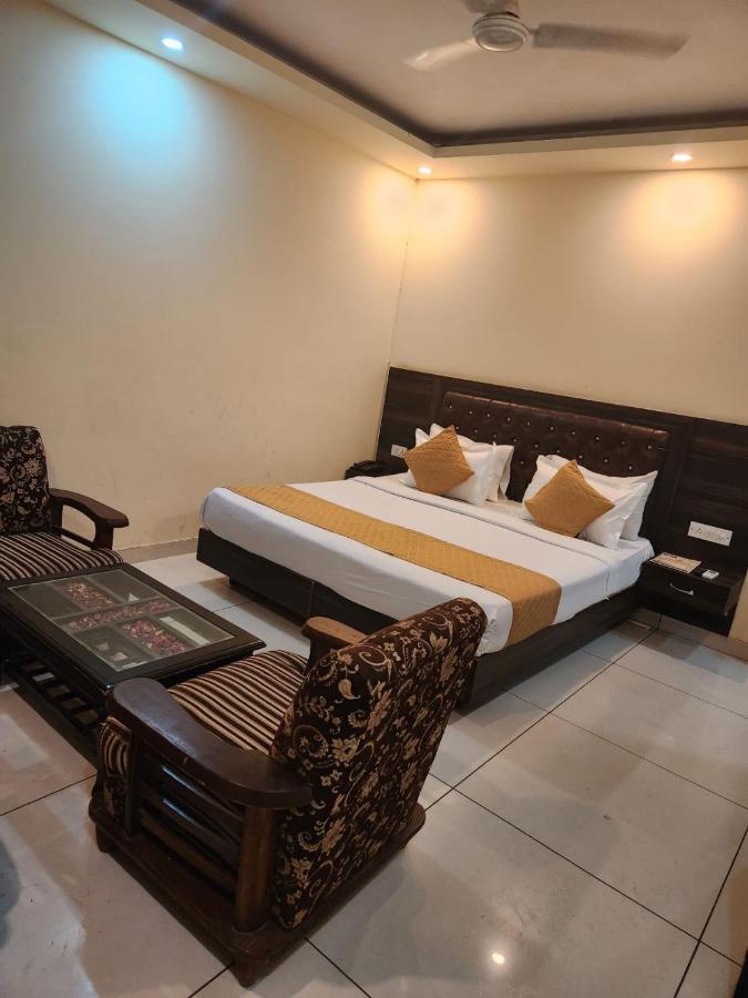 Hotel City Lite Delhi Нью-Дели Экстерьер фото