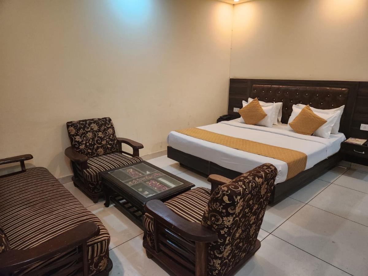 Hotel City Lite Delhi Нью-Дели Экстерьер фото