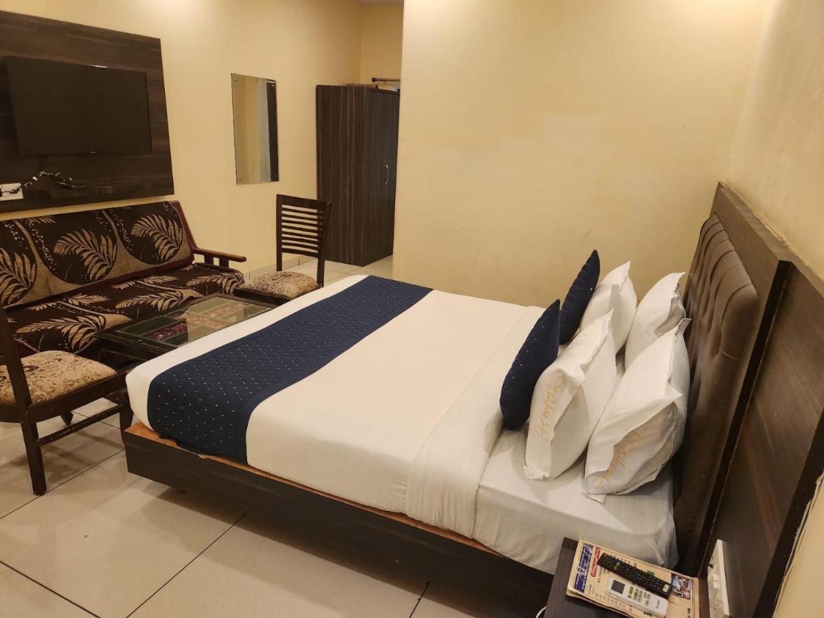 Hotel City Lite Delhi Нью-Дели Экстерьер фото